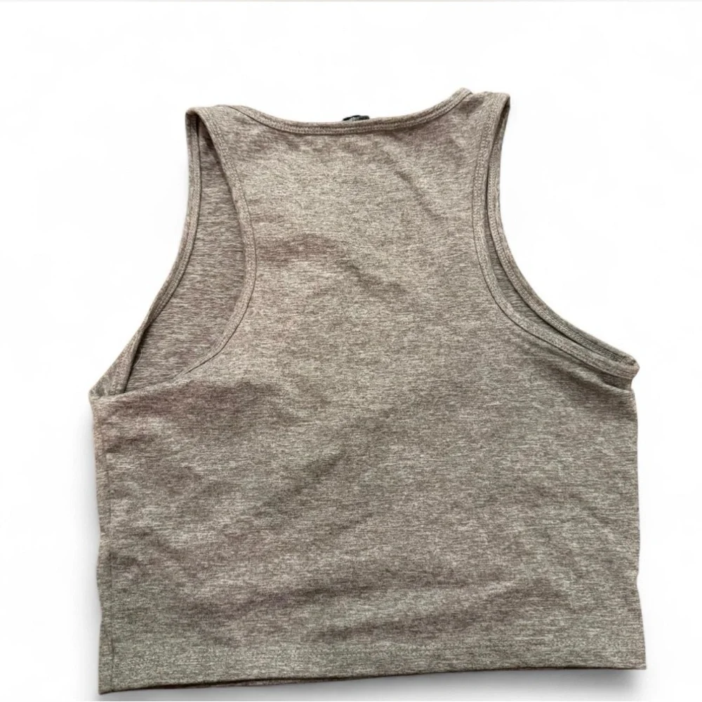 Women's Gray Tank Top workout size medium - Picture 3 of 5